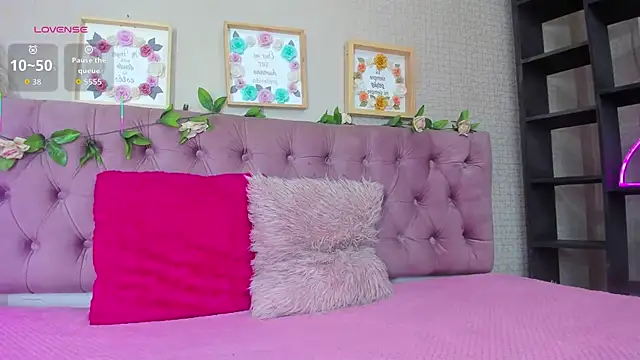 Lia Keen online show from 10.20.25