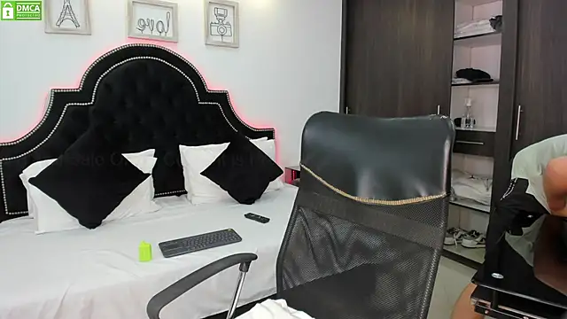 MaxxiCruz online show from 01.15.25