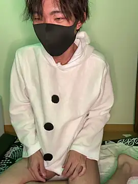 UKI06 online show from 12.21.24