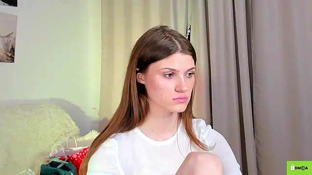 Hello Vivienne online show from 12.13.24