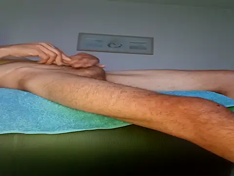 Snapshot of boysexy350 chatting on 09.29.25 boysexy350 online show from 09.29.25