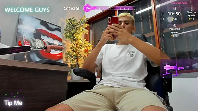 Snapshot of kieran_derek chatting on 01.17.25 kieran derek online show from 01.17.25