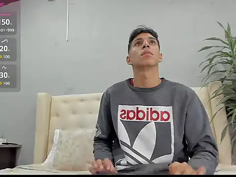 Snapshot of kieran_derek chatting on 10.17.25 kieran derek online show from 10.17.25