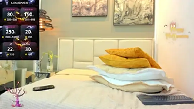 Snapshot of kieran_derek chatting on 10.27.25 kieran derek online show from 10.27.25