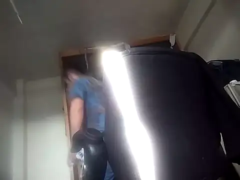 Snapshot of 6MataGarcia chatting on 02.04.25 6MataGarcia online show from 02.04.25