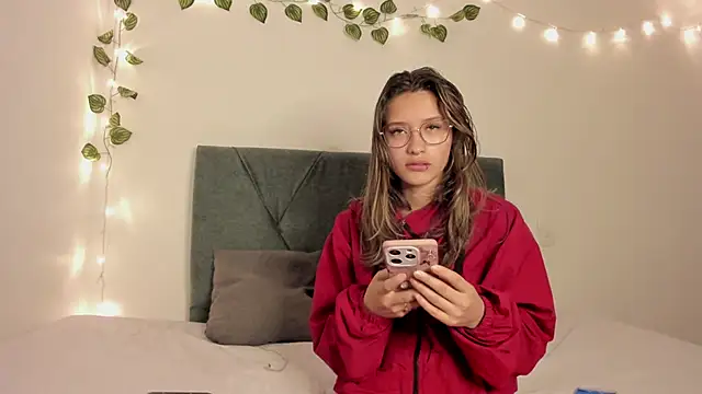 Gabby and Alice online show from 03.16.25