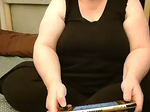 MarthaBriest online show from 12.17.24