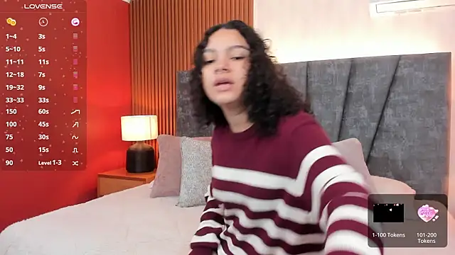 pretty sunlight  online show from 12.28.24