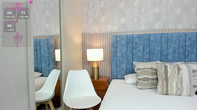 pretty sunlight  online show from 12.14.25