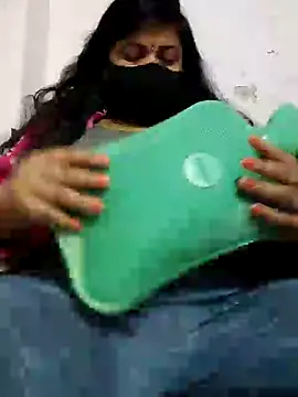 Snapshot of Sajd chatting on 12.15.24 Sajd online show from 12.15.24