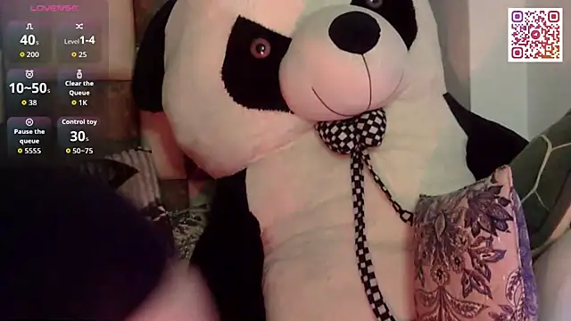 Snapshot of Tiny_lusty chatting on 02.20.26 Tiny lusty online show from 02.20.26