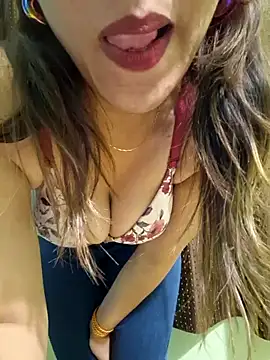 Snapshot of MIss-Naina chatting on 02.06.25 MIss-Naina online show from 02.06.25