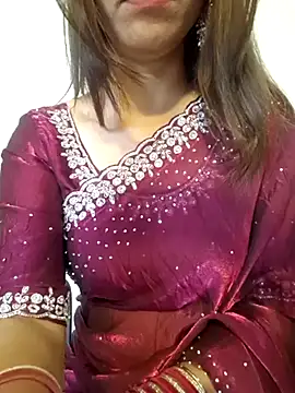 Snapshot of MIss-Naina chatting on 02.25.25 MIss-Naina online show from 02.25.25