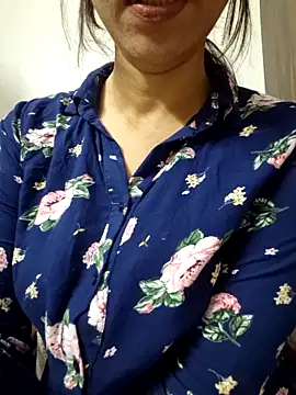 Snapshot of MIss-Naina chatting on 02.28.25 MIss-Naina online show from 02.28.25