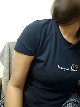 Snapshot of MIss-Naina chatting on 03.02.25 MIss-Naina online show from 03.02.25