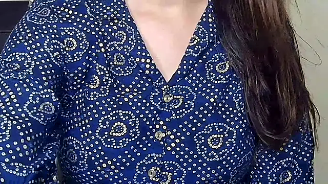 Snapshot of MIss-Naina chatting on 10.03.25 MIss-Naina online show from 10.03.25