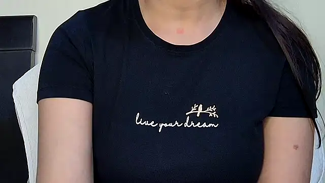 Snapshot of MIss-Naina chatting on 10.12.25 MIss-Naina online show from 10.12.25