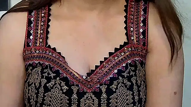 Snapshot of MIss-Naina chatting on 10.15.25 MIss-Naina online show from 10.15.25