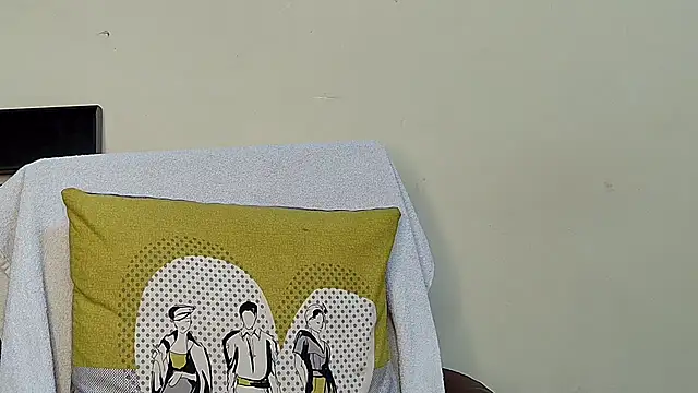 Snapshot of MIss-Naina chatting on 11.26.25 MIss-Naina online show from 11.26.25