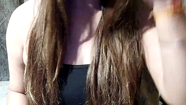 Snapshot of MIss-Naina chatting on 07.26.26 MIss-Naina online show from 07.26.26
