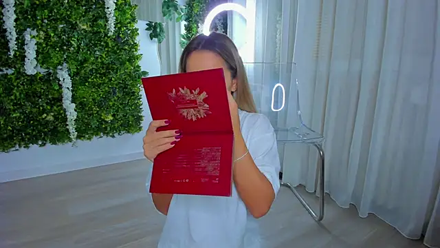 VivienCarter online show from 10.25.25