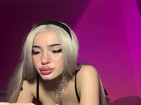 madelinexx online show from 02.16.25