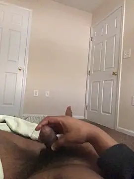 Snapshot of Dddoggystacks chatting on 10.15.25 Dddoggystacks online show from 10.15.25