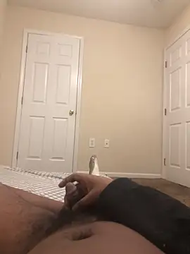 Snapshot of Dddoggystacks chatting on 11.03.25 Dddoggystacks online show from 11.03.25