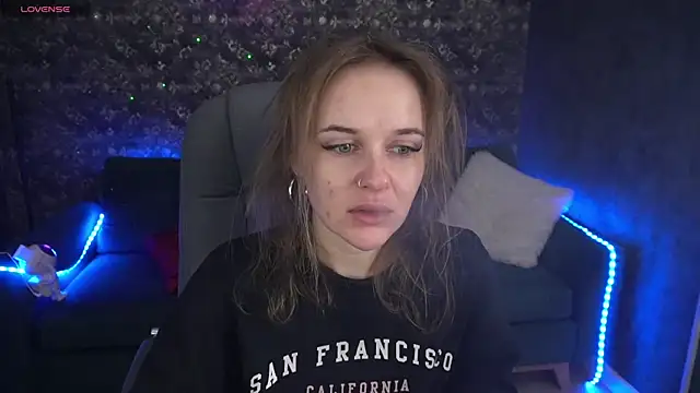 Snapshot of MaribelRiverr_ chatting on 12.15.24 MaribelRiverr online show from 12.15.24