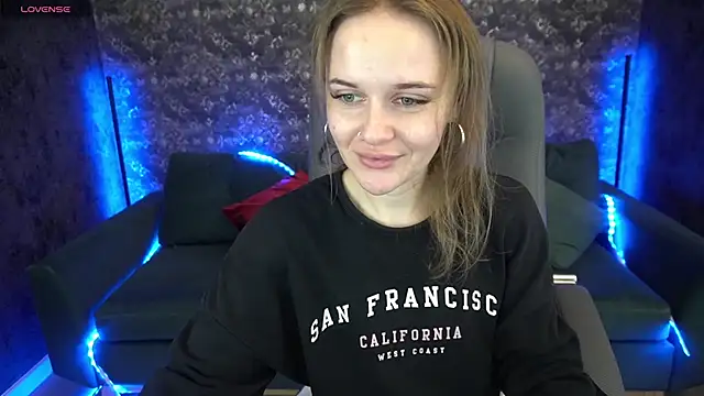 Snapshot of MaribelRiverr_ chatting on 12.22.24 MaribelRiverr online show from 12.22.24