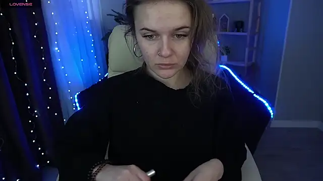 Snapshot of MaribelRiverr_ chatting on 12.29.24 MaribelRiverr online show from 12.29.24