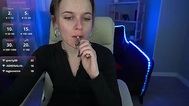 Snapshot of MaribelRiverr_ chatting on 01.11.25 MaribelRiverr online show from 01.11.25