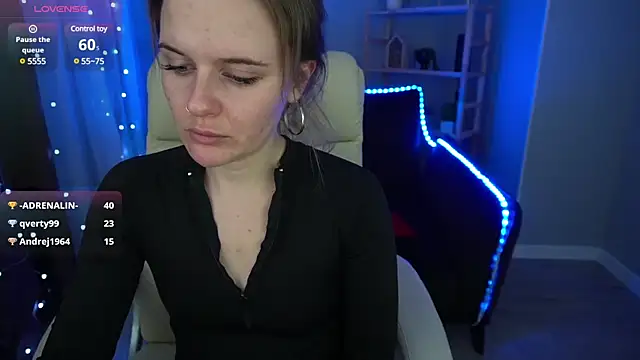 Snapshot of MaribelRiverr_ chatting on 01.11.25 MaribelRiverr online show from 01.11.25