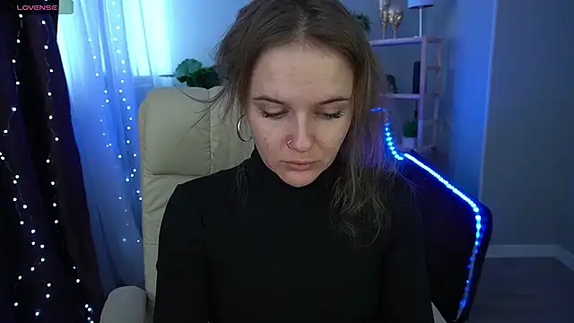 Snapshot of MaribelRiverr_ chatting on 01.12.25 MaribelRiverr online show from 01.12.25