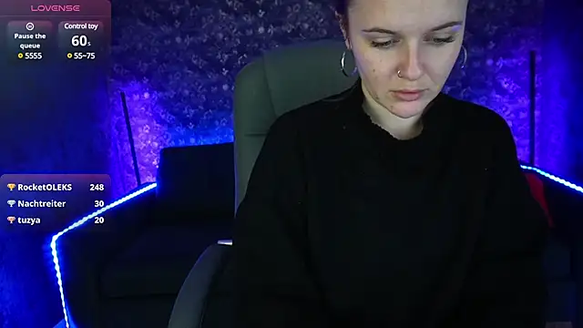 Snapshot of MaribelRiverr_ chatting on 01.13.25 MaribelRiverr online show from 01.13.25