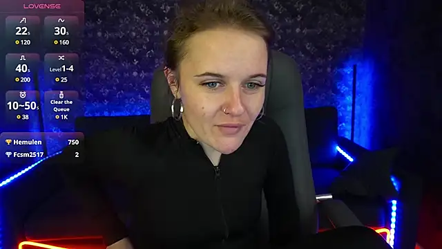 Snapshot of MaribelRiverr_ chatting on 01.25.25 MaribelRiverr online show from 01.25.25