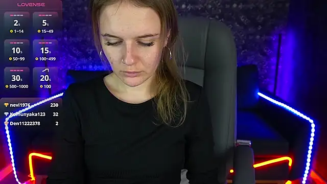 Snapshot of MaribelRiverr_ chatting on 01.28.25 MaribelRiverr online show from 01.28.25