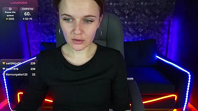 Snapshot of MaribelRiverr_ chatting on 01.28.25 MaribelRiverr online show from 01.28.25