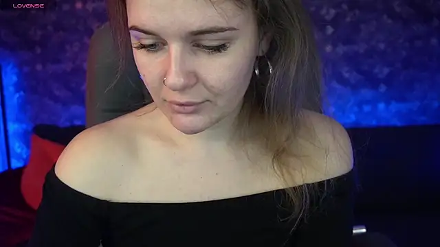 Snapshot of MaribelRiverr_ chatting on 02.11.25 MaribelRiverr online show from 02.11.25