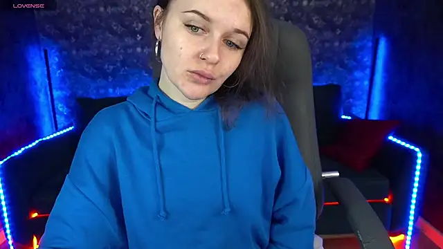 Snapshot of MaribelRiverr_ chatting on 02.13.25 MaribelRiverr online show from 02.13.25