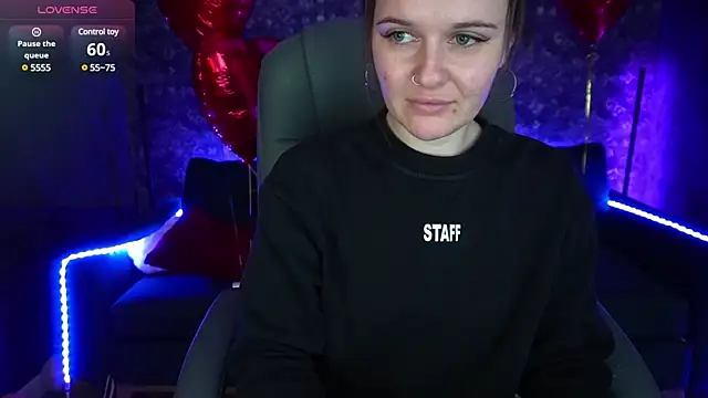 Snapshot of MaribelRiverr_ chatting on 02.17.25 MaribelRiverr online show from 02.17.25