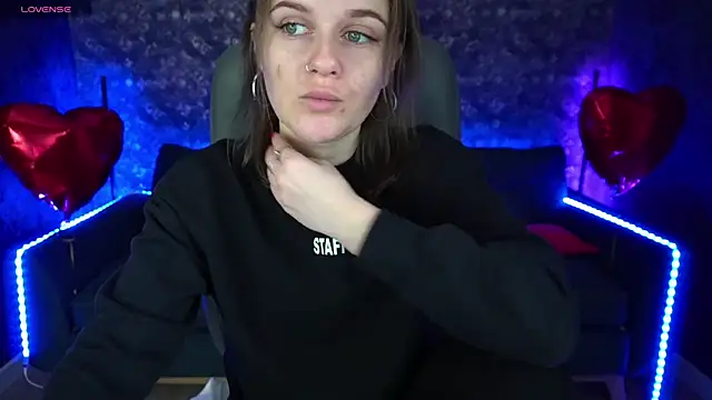 Snapshot of MaribelRiverr_ chatting on 02.20.25 MaribelRiverr online show from 02.20.25