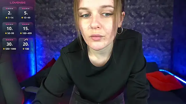 Snapshot of MaribelRiverr_ chatting on 02.28.25 MaribelRiverr online show from 02.28.25