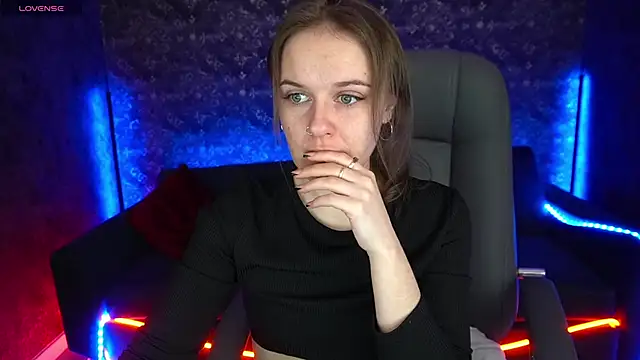 Snapshot of MaribelRiverr_ chatting on 03.01.25 MaribelRiverr online show from 03.01.25