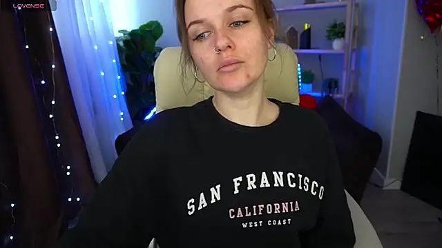 Snapshot of MaribelRiverr_ chatting on 03.12.25 MaribelRiverr online show from 03.12.25