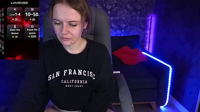 Snapshot of MaribelRiverr_ chatting on 03.13.25 MaribelRiverr online show from 03.13.25