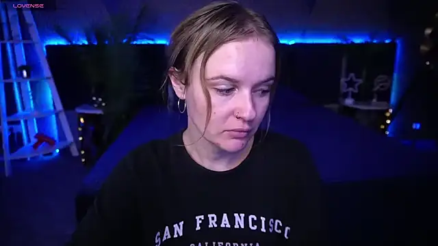 Snapshot of MaribelRiverr_ chatting on 09.18.25 MaribelRiverr online show from 09.18.25