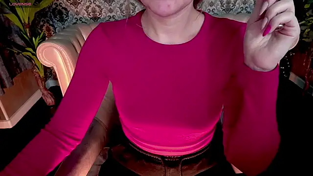 Snapshot of MaribelRiverr_ chatting on 09.19.25 MaribelRiverr online show from 09.19.25