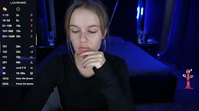 Snapshot of MaribelRiverr_ chatting on 09.20.25 MaribelRiverr online show from 09.20.25