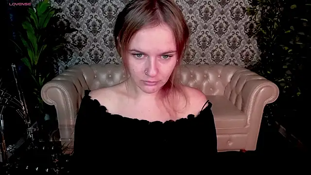 Snapshot of MaribelRiverr_ chatting on 09.22.25 MaribelRiverr online show from 09.22.25